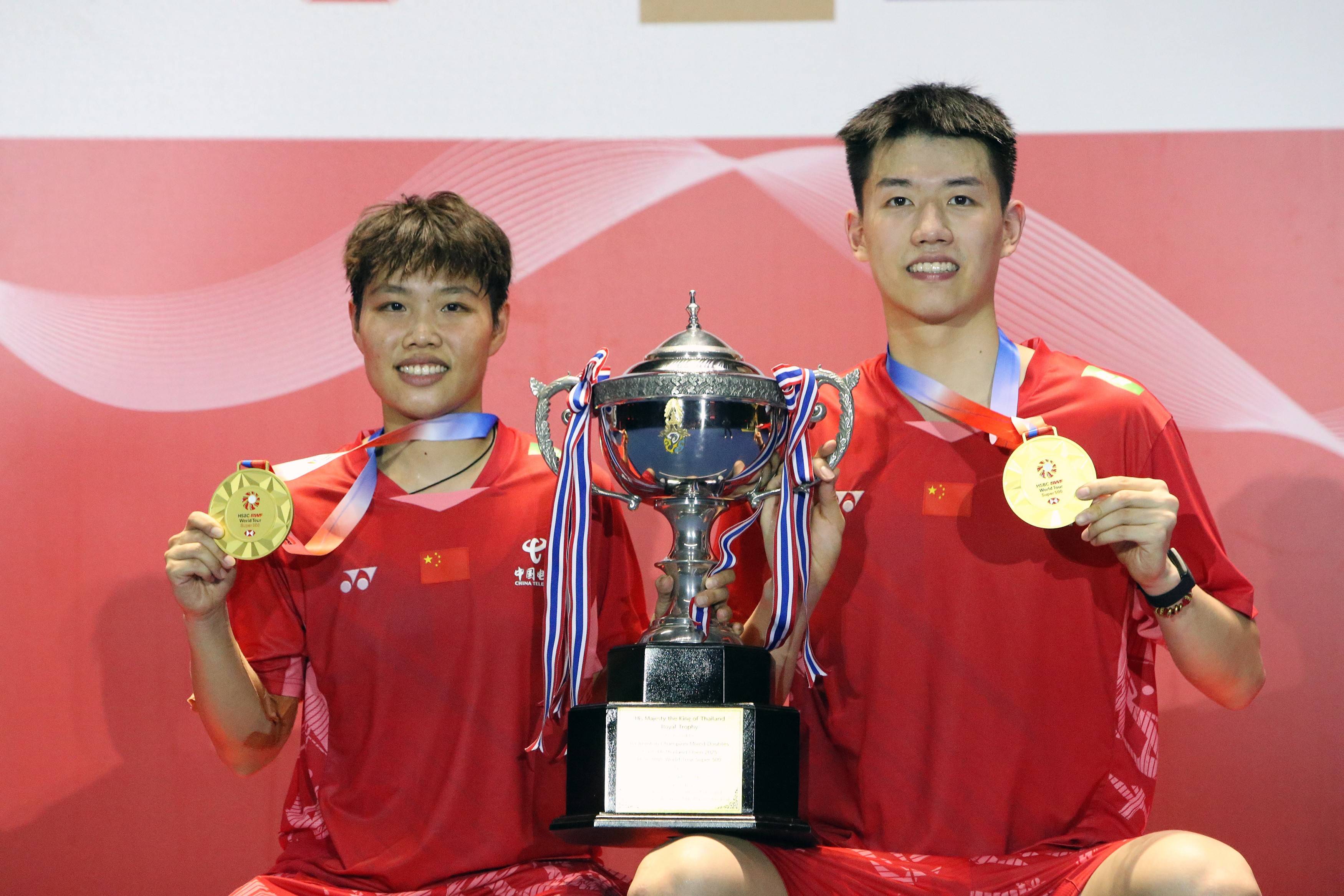 中国羽毛球队险胜泰国羽毛球队，安赛龙打破历史纪录