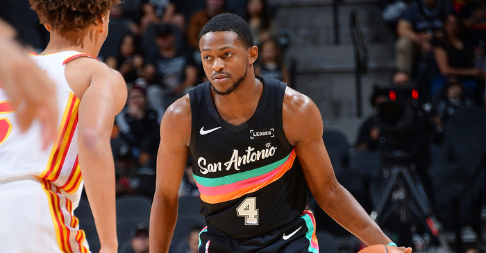 马刺轻取76人,福克斯扛起全队 马刺轻取76人,福克斯扛起全队