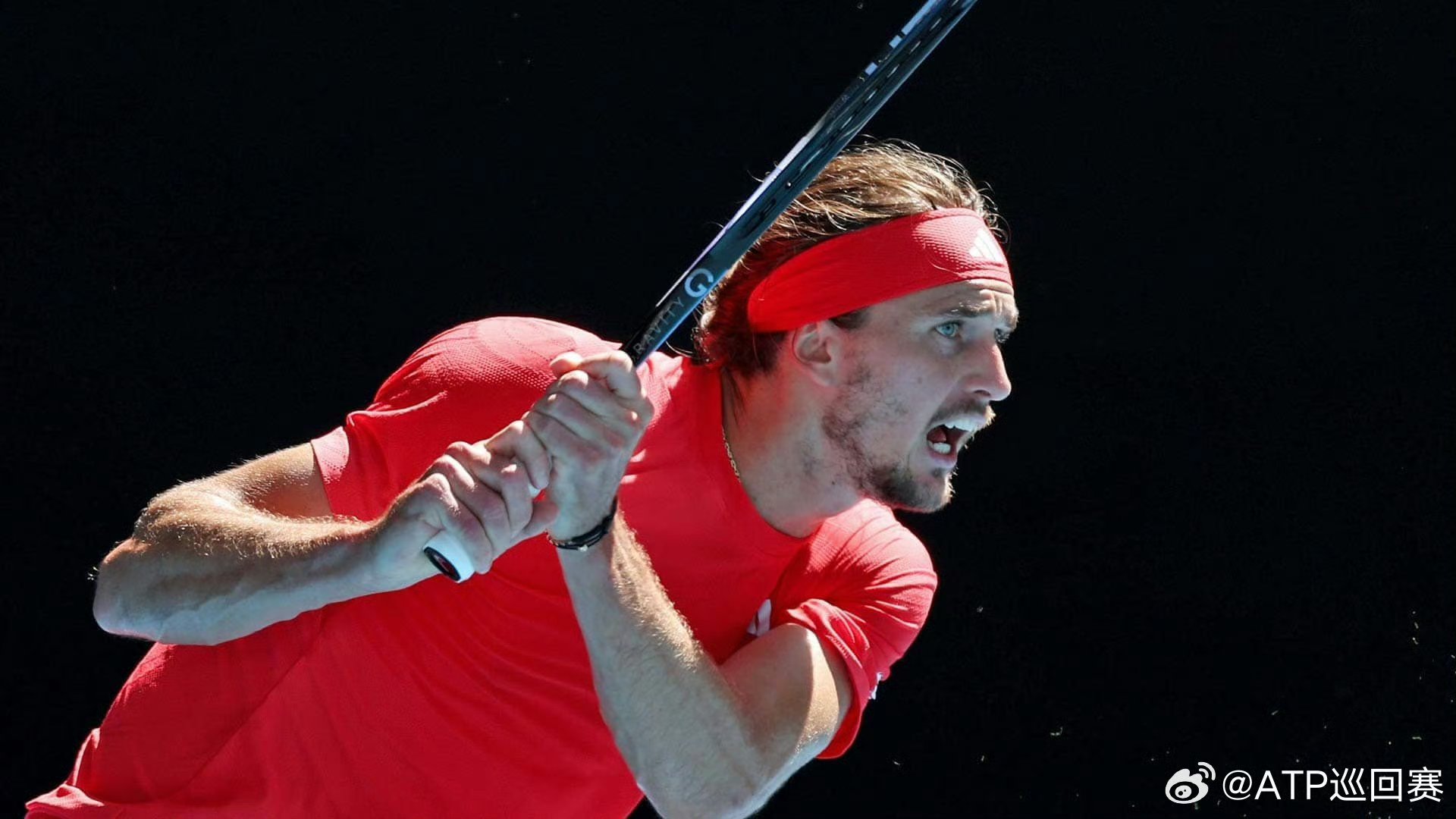 温网翻盘澳网，兹维列夫扛起全队